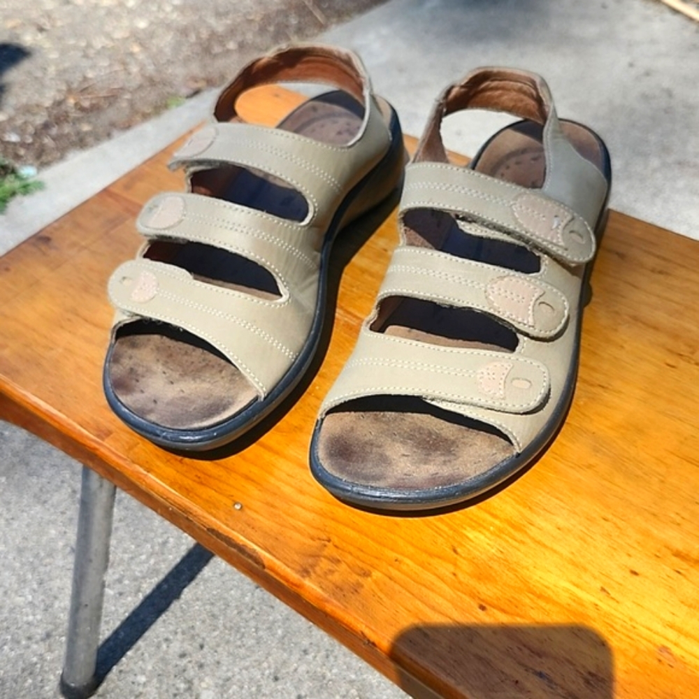 ⭐️Romika Tan Sandles